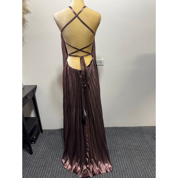 BCBG MAXAZRIA VALARIE Metallic Pleated Halter Gown Hi-Low Dress Size M NWT $368 - Picture 9 of 11